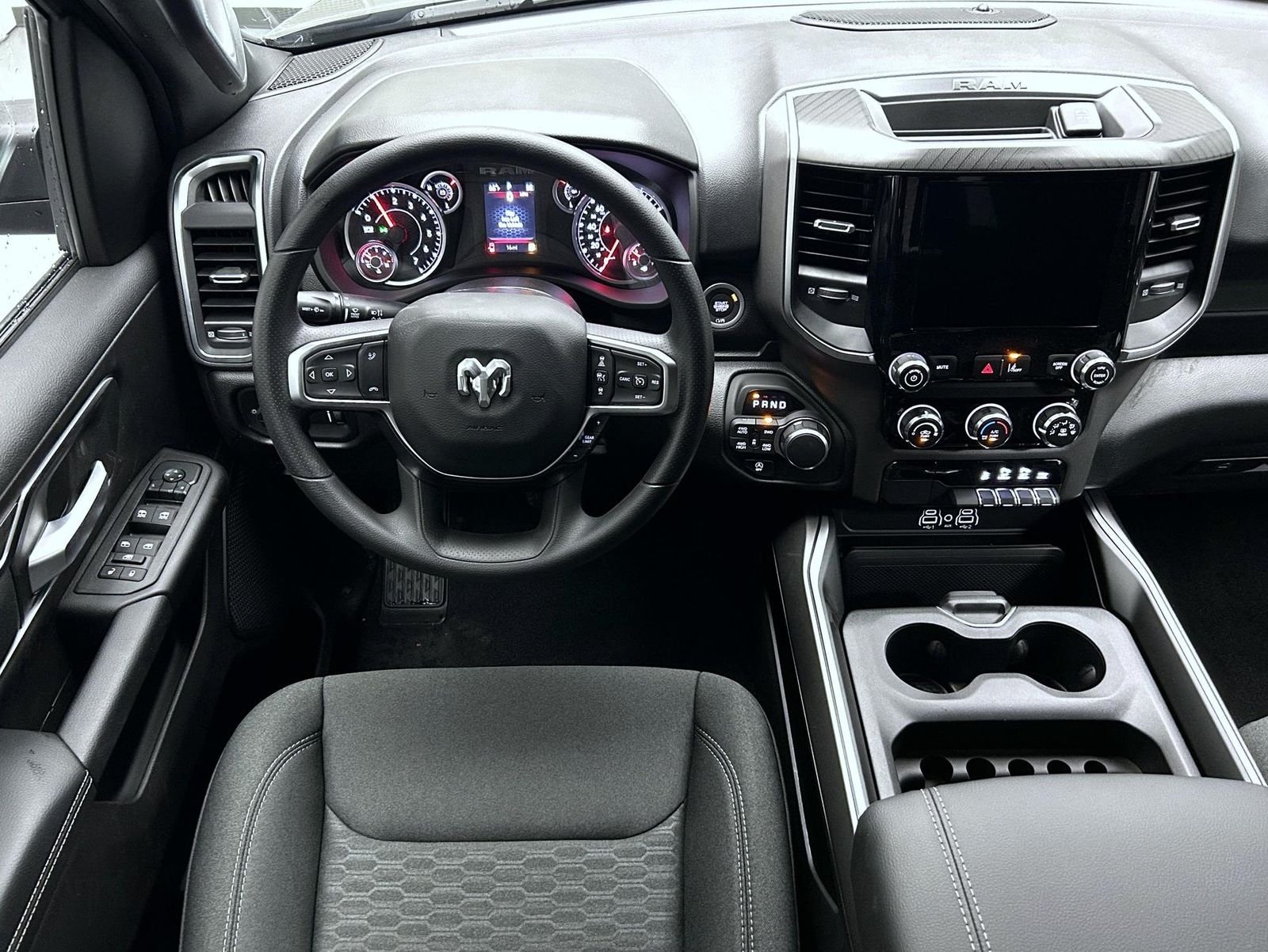 New 2026 Diamond Black Crystal Pearl-Coat Exterior Paint RAM Big Horn/Lone Star image 14