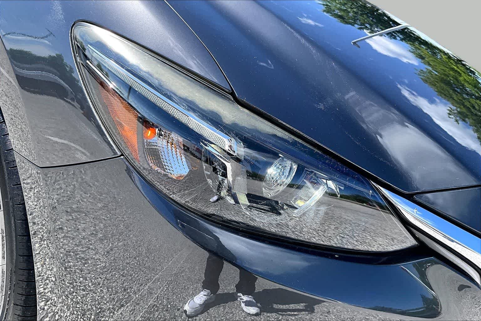 Used 2017 Machine Gray Metallic Mazda Grand Touring image 28
