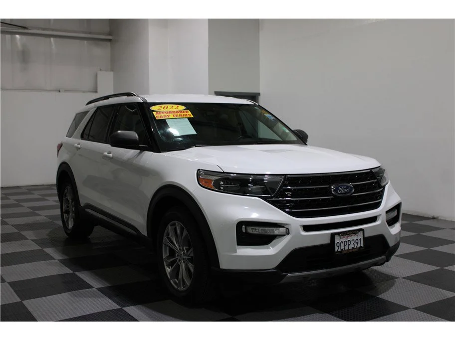 Used 2022 White Ford XLT image 3