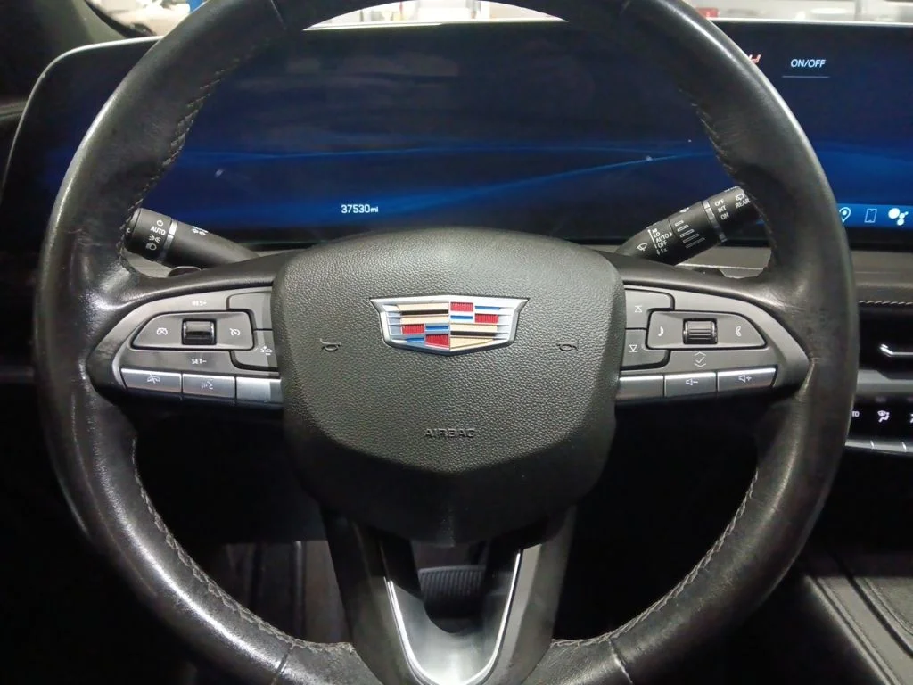 Used 2025 Argent Silver Metallic Cadillac Premium Luxury image 22