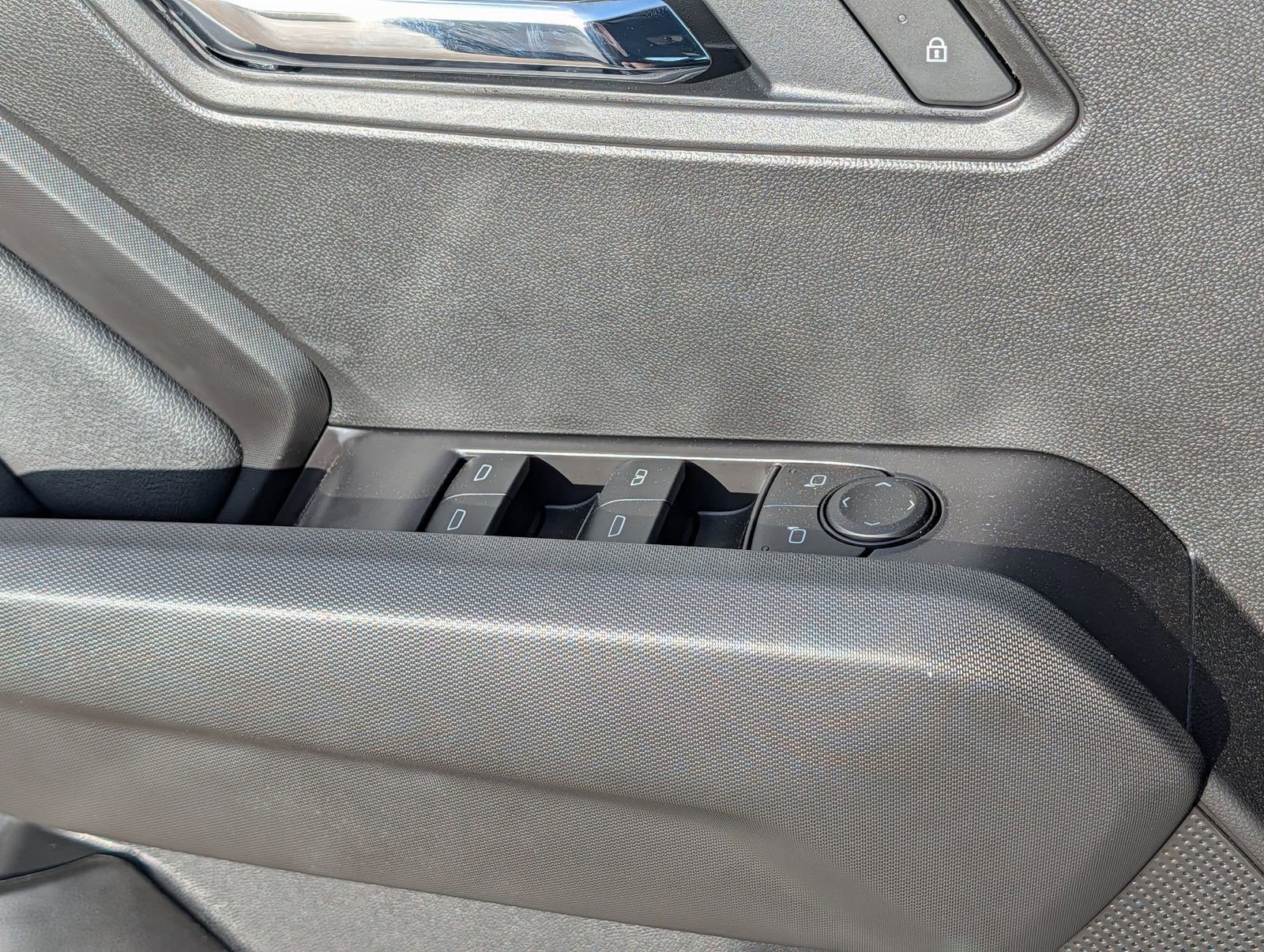 2026 Chevrolet Colorado LT - Photo 10