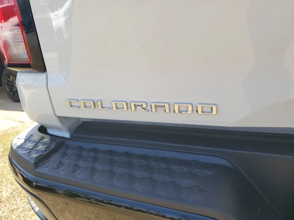 2026 Chevrolet Colorado Z71 - Photo 8