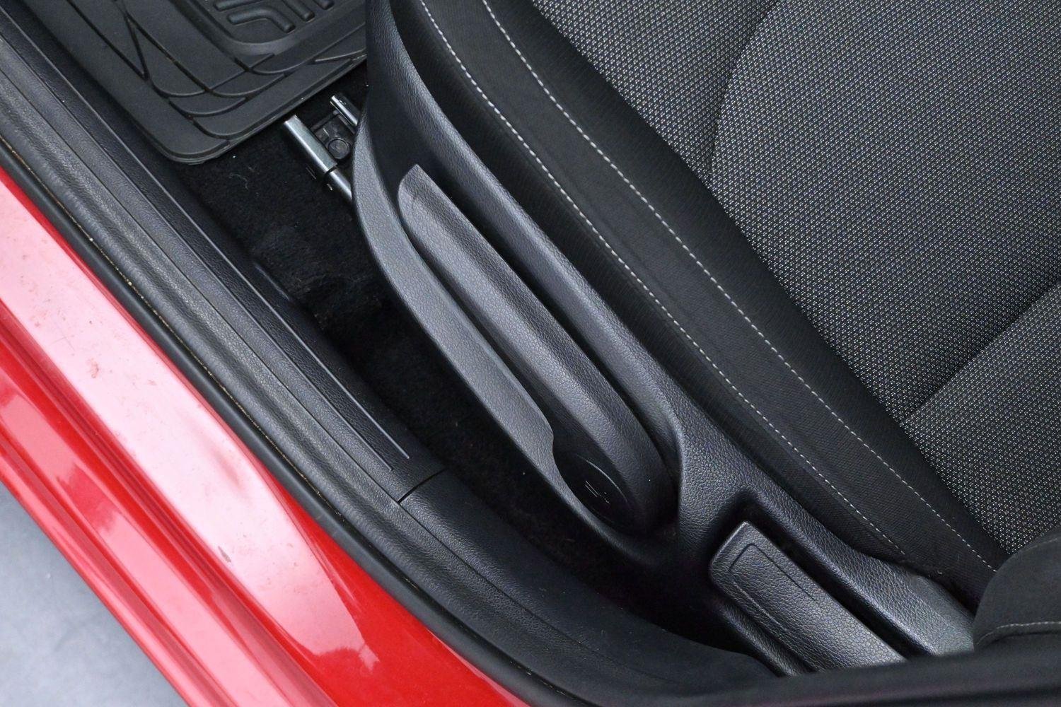 Used 2022 Currant Red Kia LXS image 13