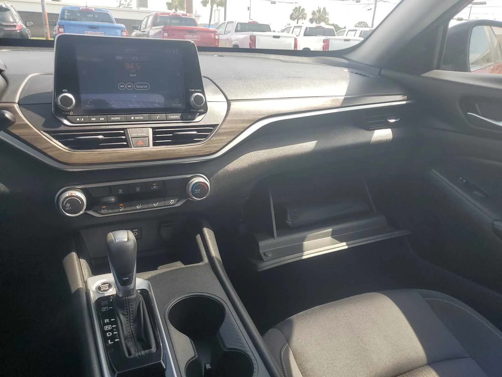 Used 2025 Gray Nissan SV image 22