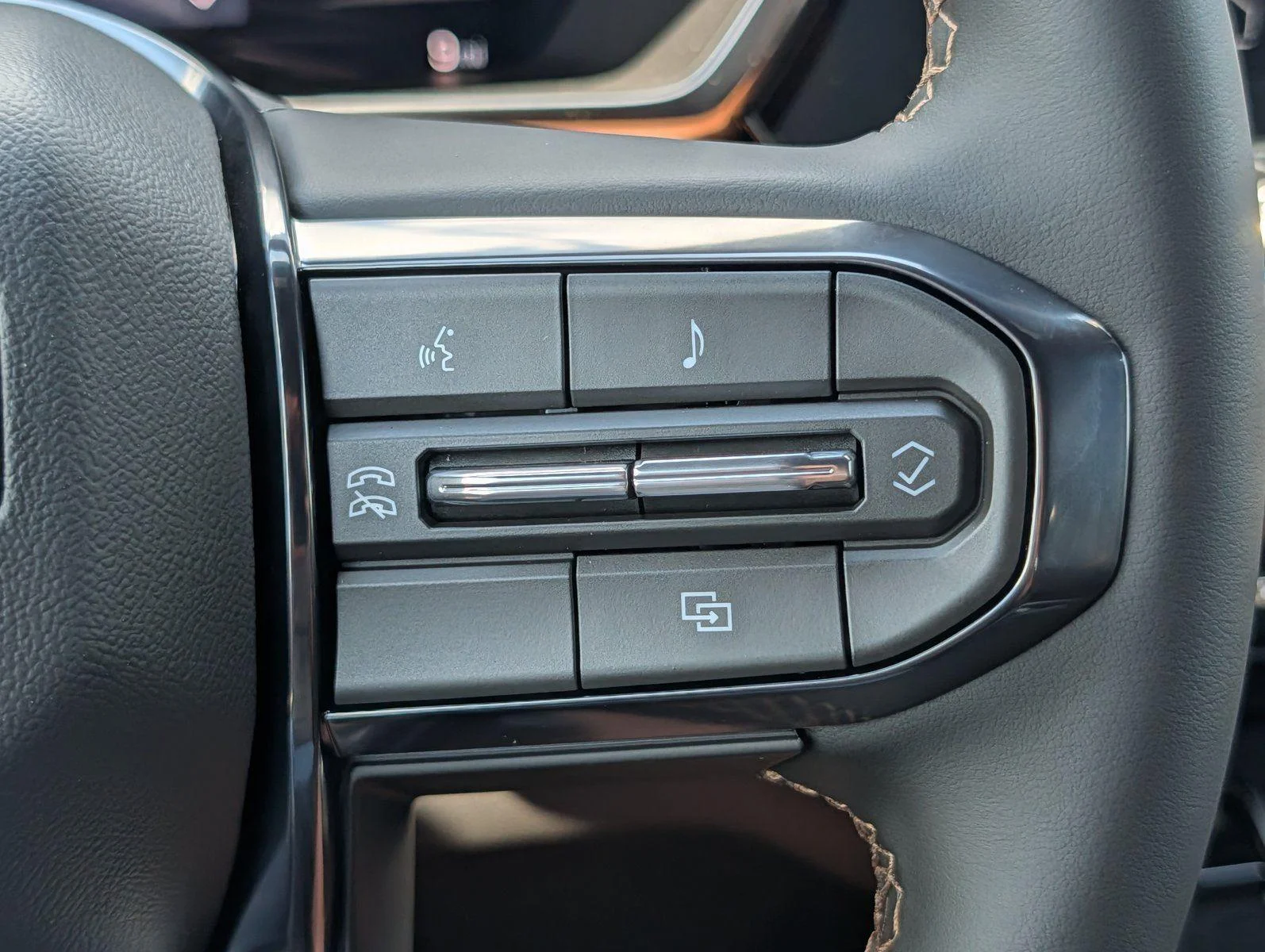 New 2026 Onyx Black GMC AT4 image 26