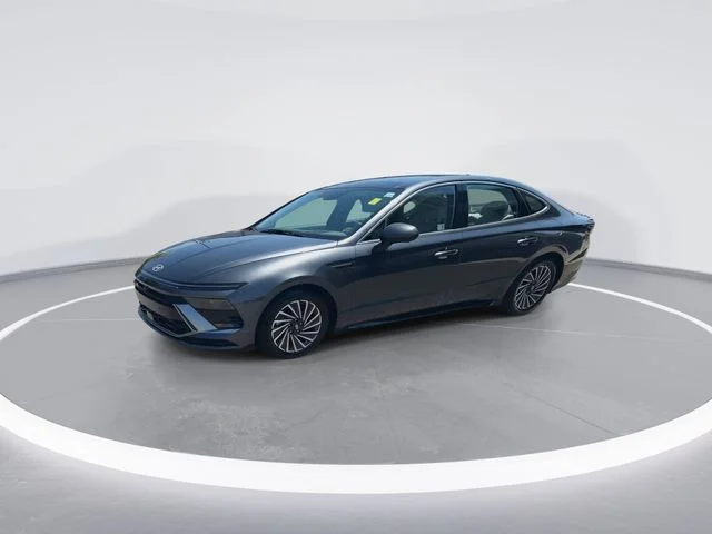 Used 2024 Gray Hyundai Limited image 4