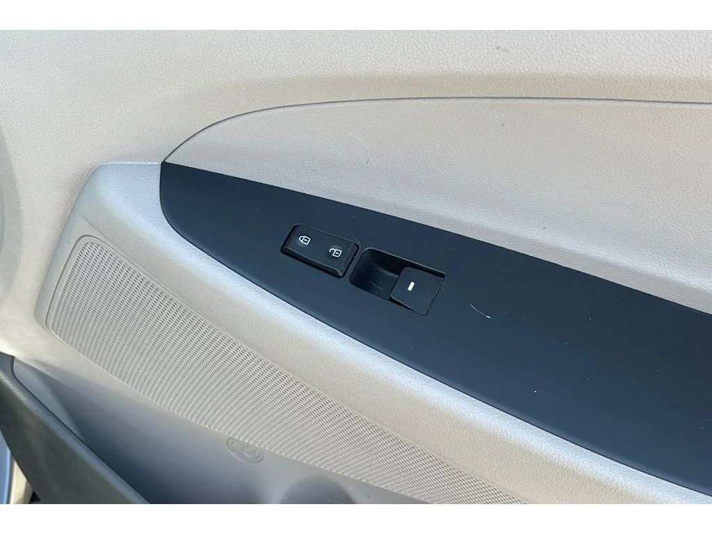 Used 2017 Coliseum Gray Hyundai Sport image 22