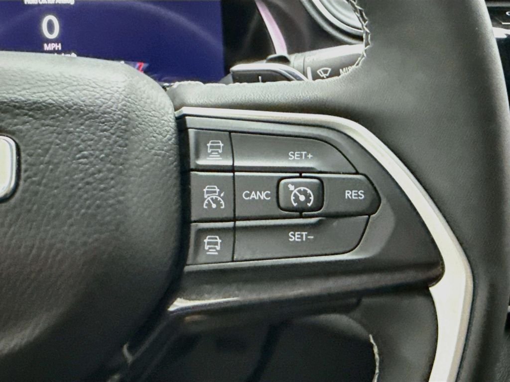 Used 2023 Silver Jeep Altitude X image 12