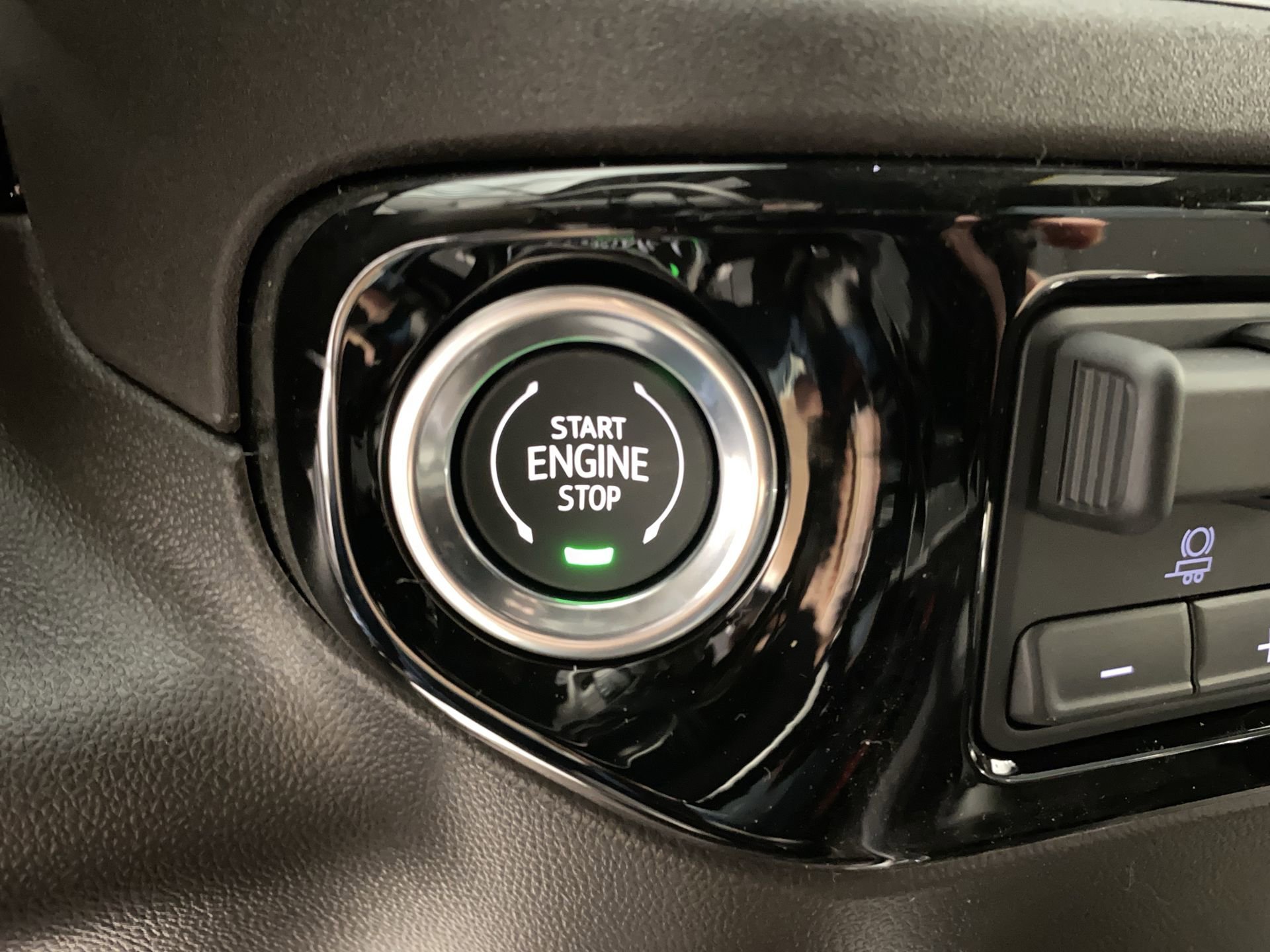 2026 Chevrolet Silverado 1500 LTZ - Photo 16