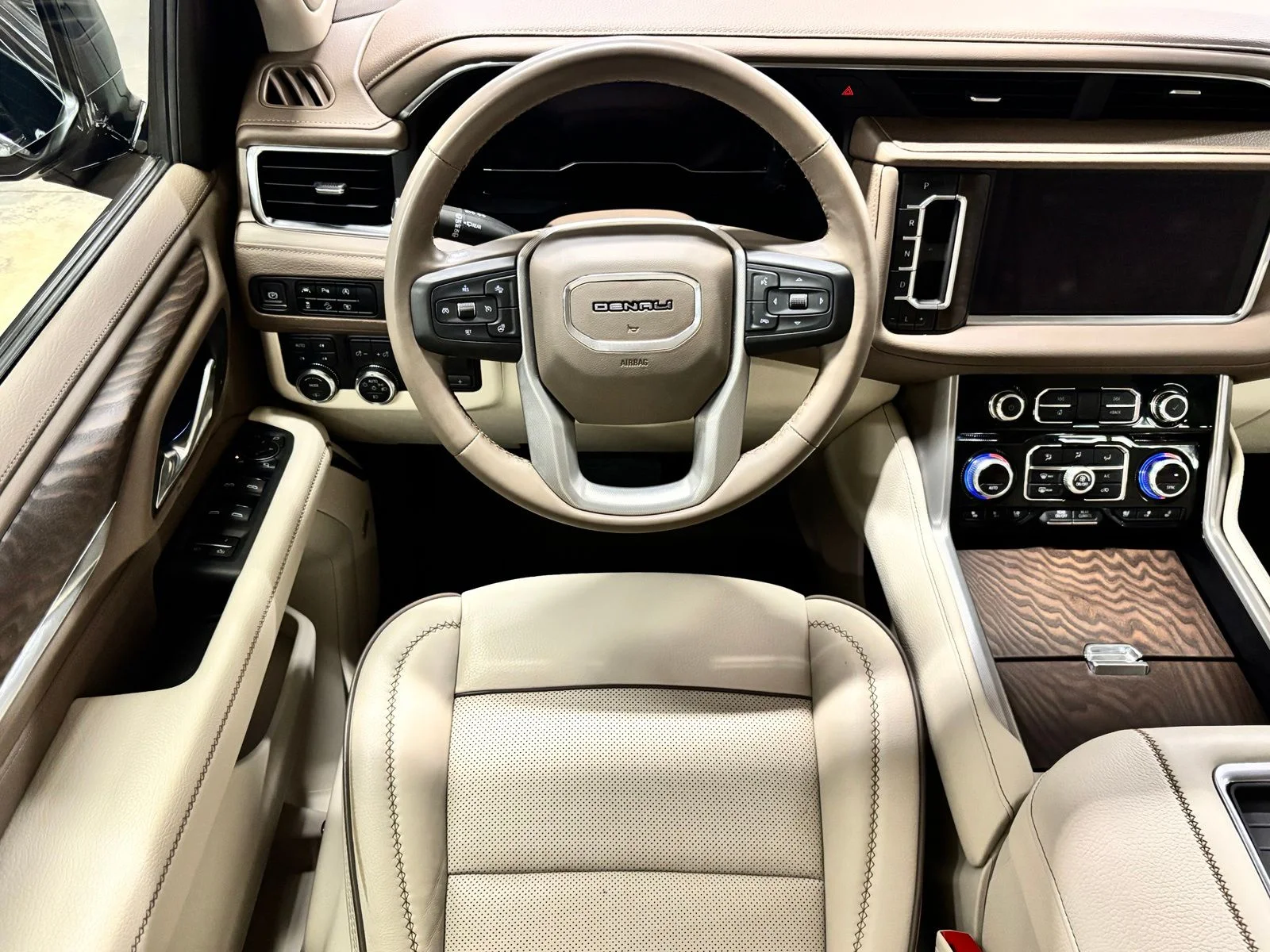 Used 2023 Black GMC Denali image 13
