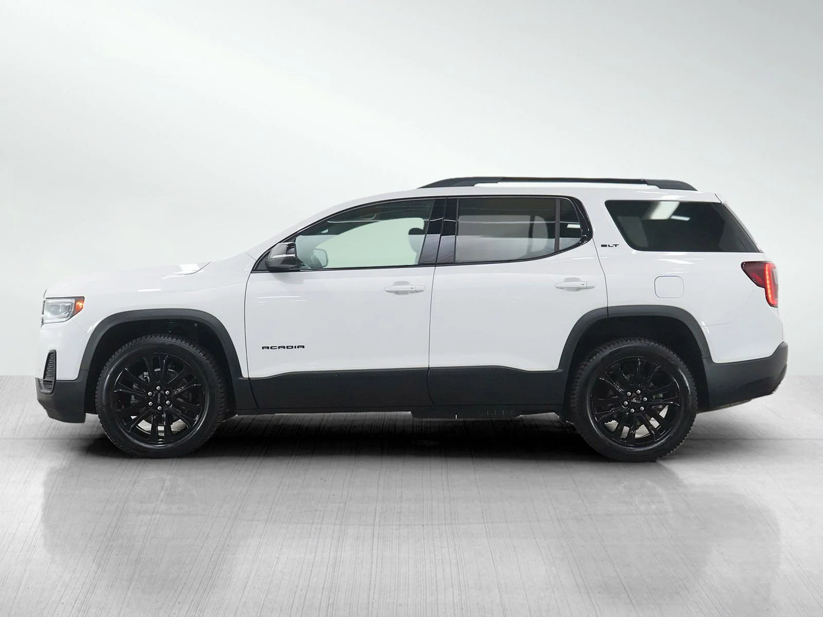 Used 2023 GMC Acadia SLT with VIN 1GKKNULS5PZ147553 for sale in White Bear Lake, Minnesota