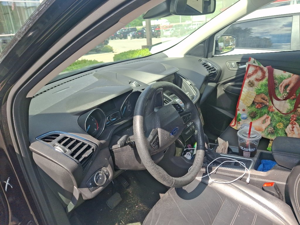 2019 Ford Escape Titanium's photo