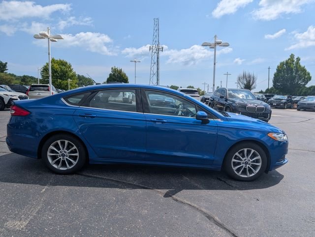 Used 2017 Lightning Blue Ford SE image 7