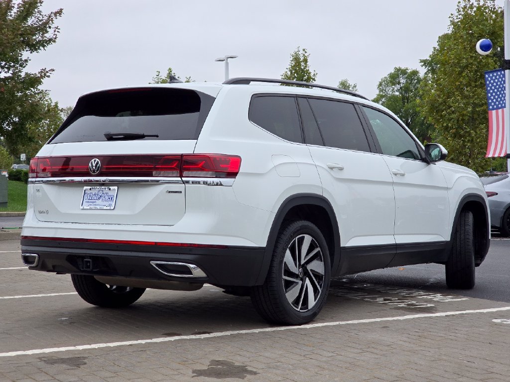 Used 2025  Volkswagen 2.0T SE w/Technology image 20