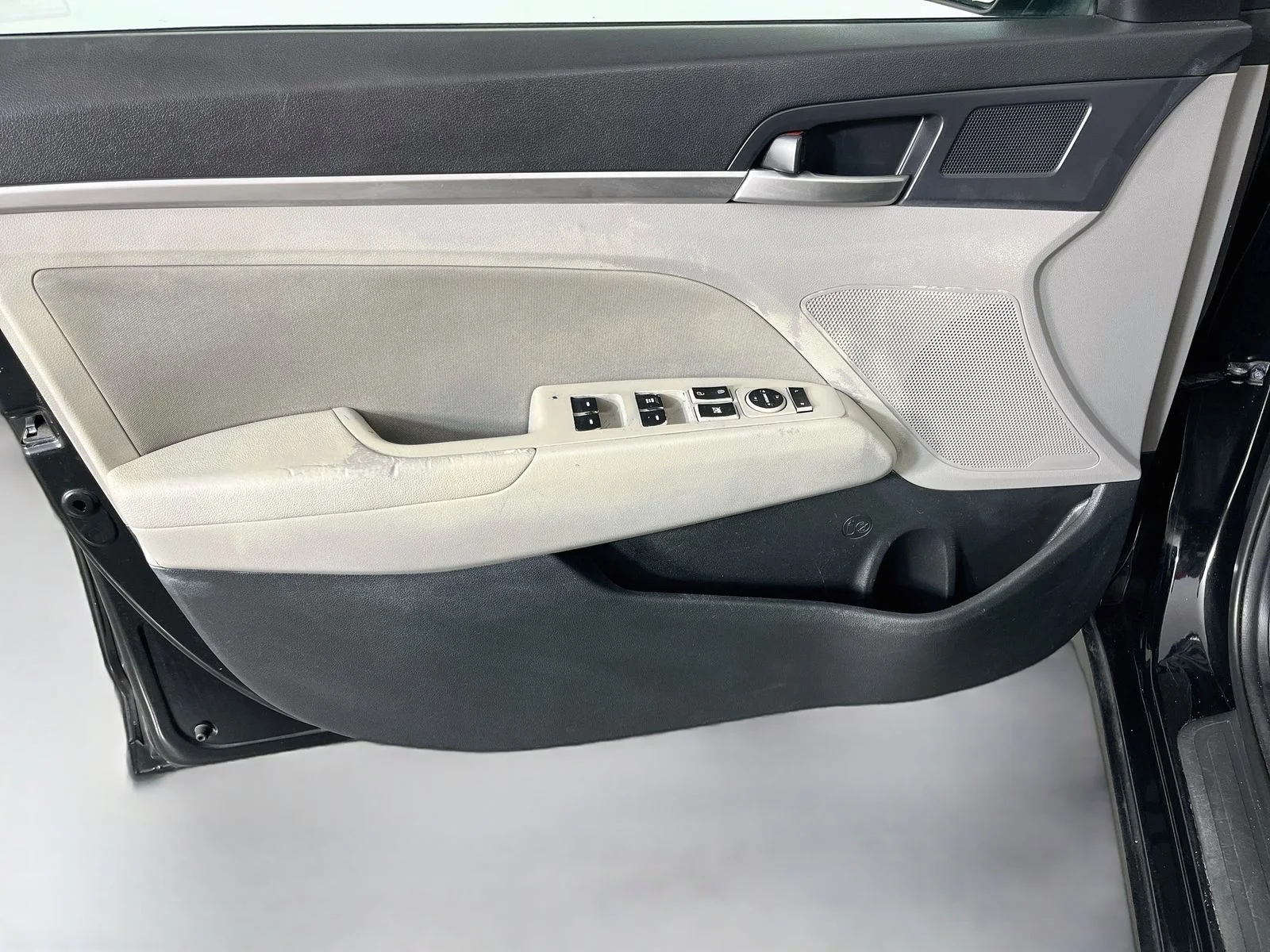 Used 2020 Black Hyundai SEL image 24
