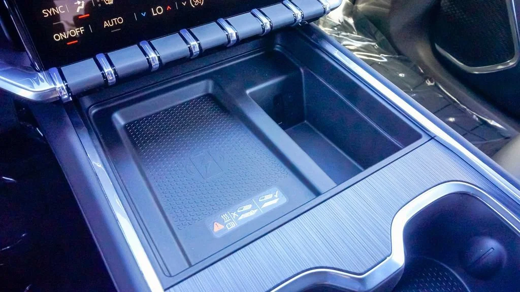 New 2026 Sterling Metallic GMC Elevation image 14
