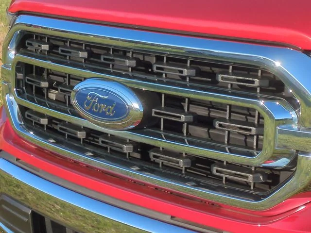 Used 2023 Red Ford XLT image 36