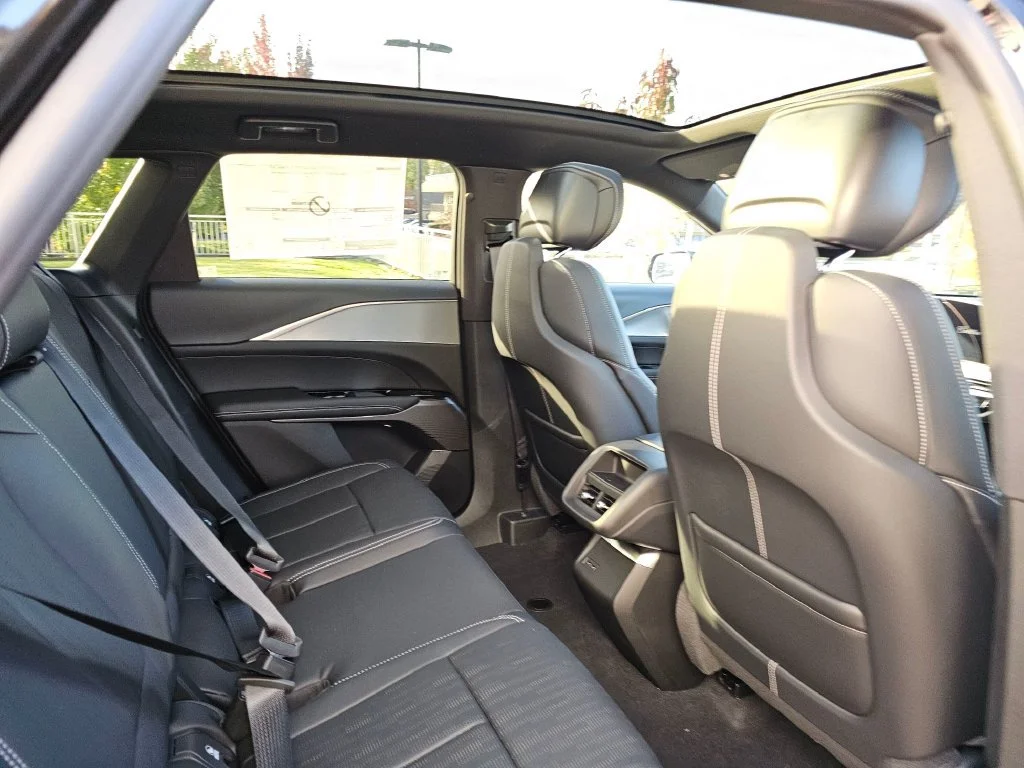 2027 Cadillac LYRIQ Sport - Photo 14