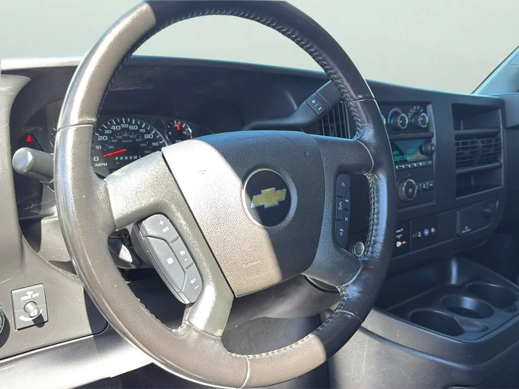Used 2023 SUMMIT WHITE Chevrolet RWD 2500 Regular Wheelbase WT image 21