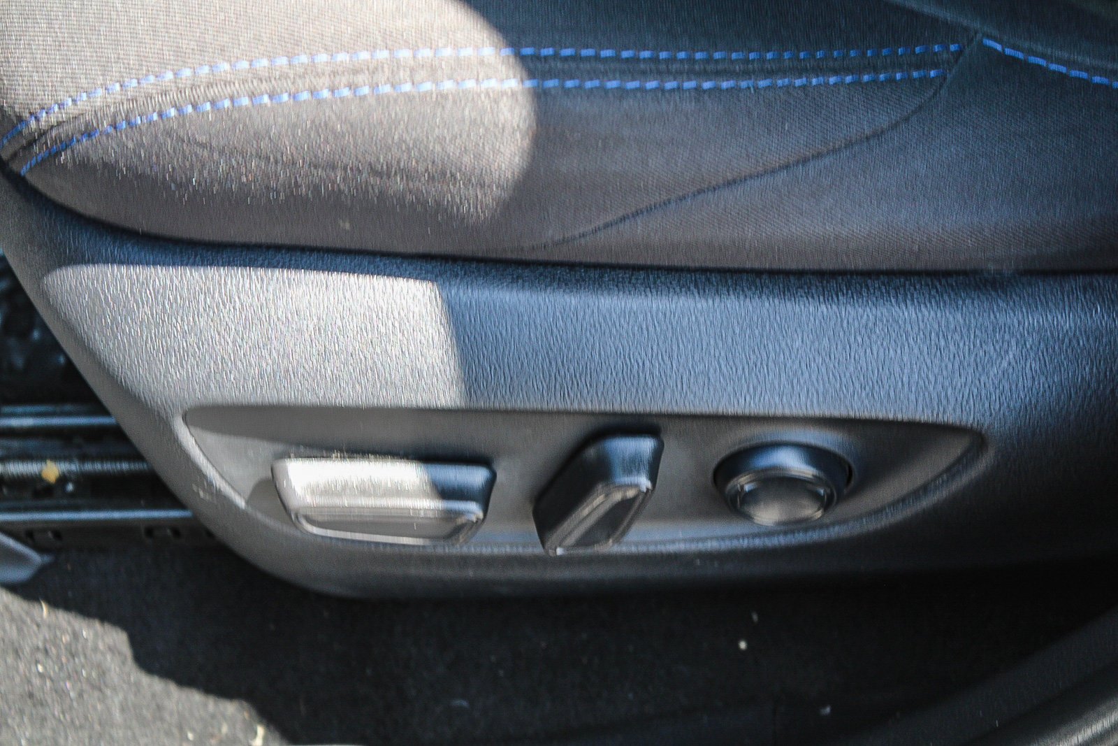 Used 2022 Magnetic Gray Metallic Toyota Hybrid SE image 22