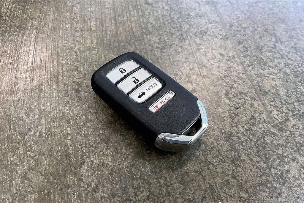 Used 2019  Honda LX image 11