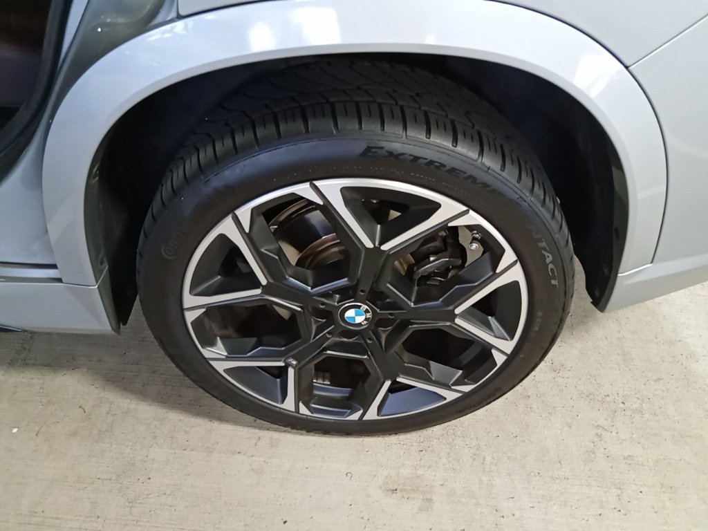 Used 2024 Silver Metallic BMW M35i image 16