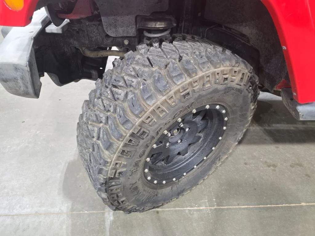 Used 2015 Red Jeep Sahara image 67