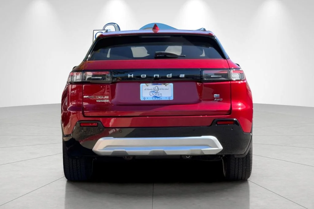 Used 2024  Honda Touring image 5