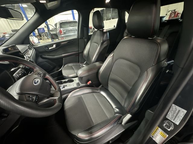 Certified Used 2025 Gray Ford ST-Line image 17