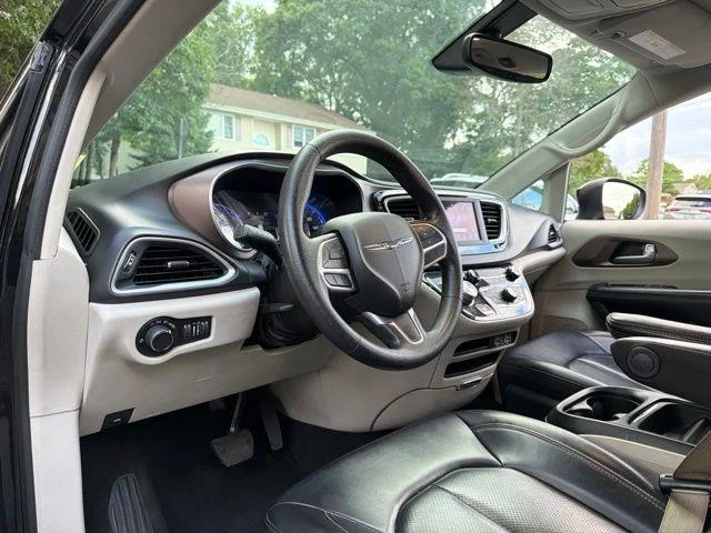 Used 2021 Black Chrysler LXI image 33