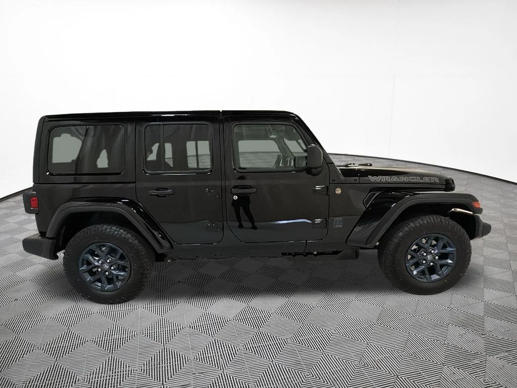 New 2026 Black Clear-Coat Exterior Paint Jeep 85th Anniversary Edition image 5