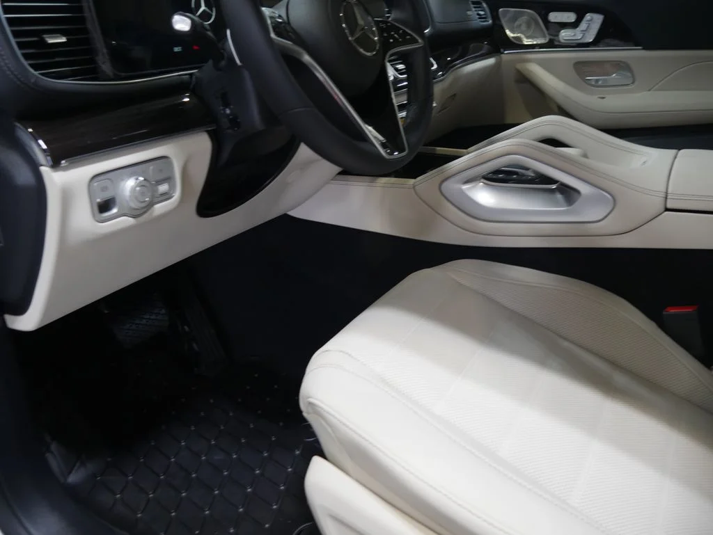 New 2026 Polar White Mercedes-Benz GLS 450 image 18