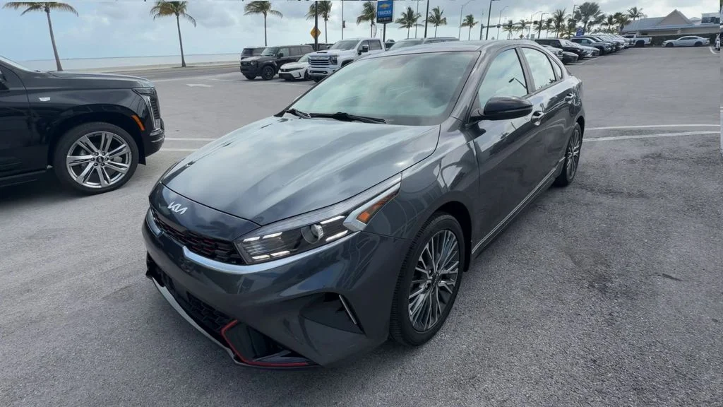Used 2024 Gray Kia GT-Line image 4