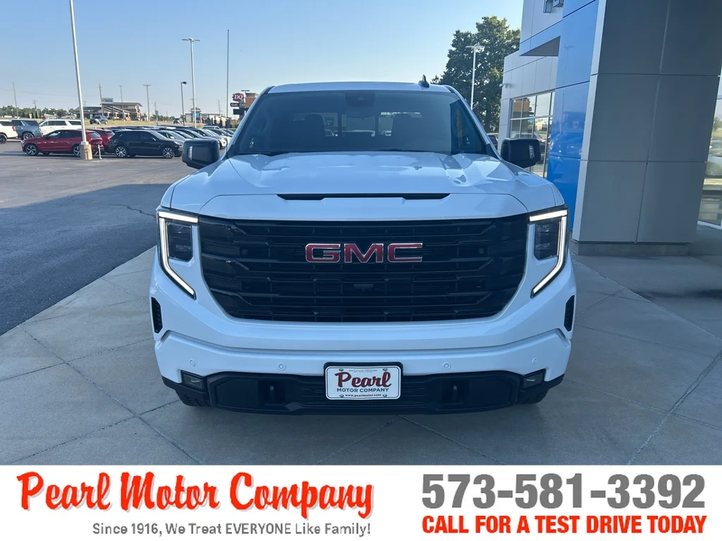 2026 GMC Sierra 1500 Elevation - Photo 2