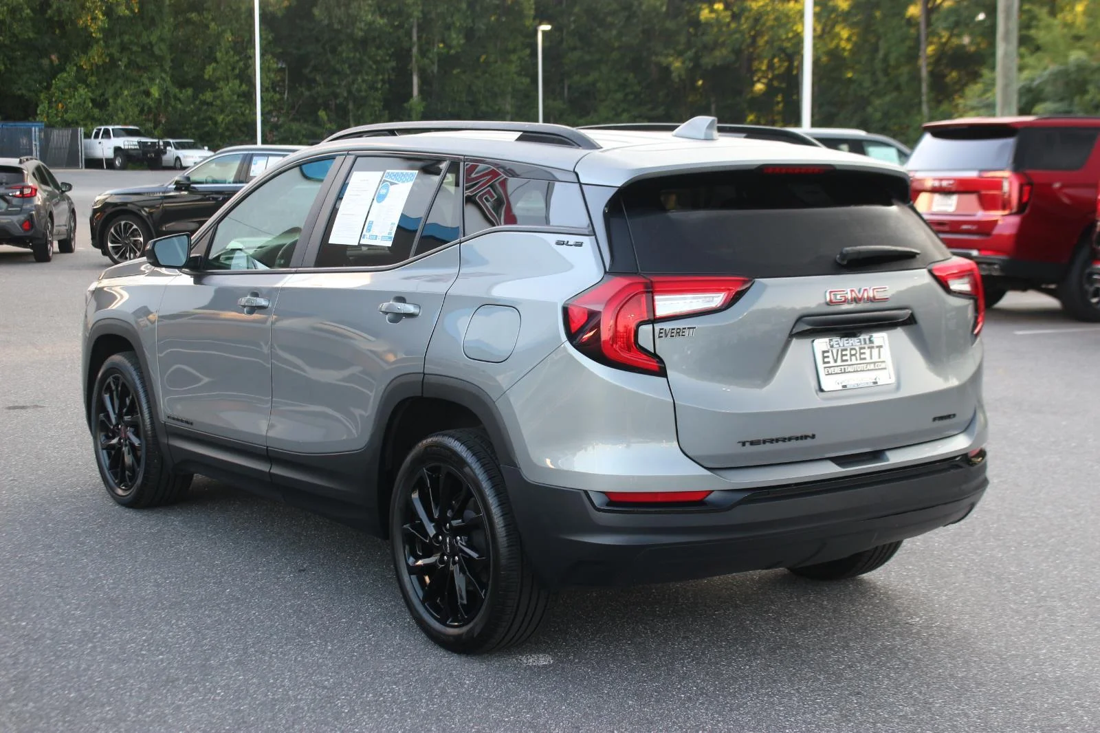 Used 2023 Sterling Metallic GMC SLE image 5