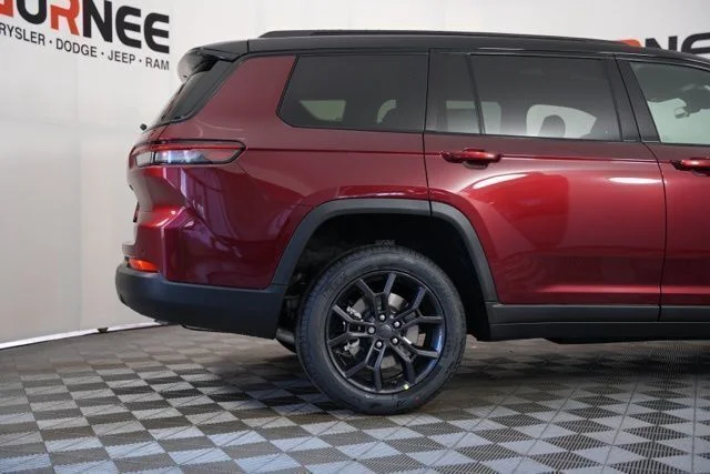 New 2025 Velvet Red Pearl-Coat Exterior Paint Jeep Limited image 39