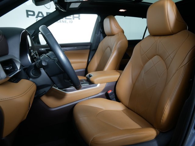 Used 2021 Moon Dust Toyota Hybrid Platinum image 9