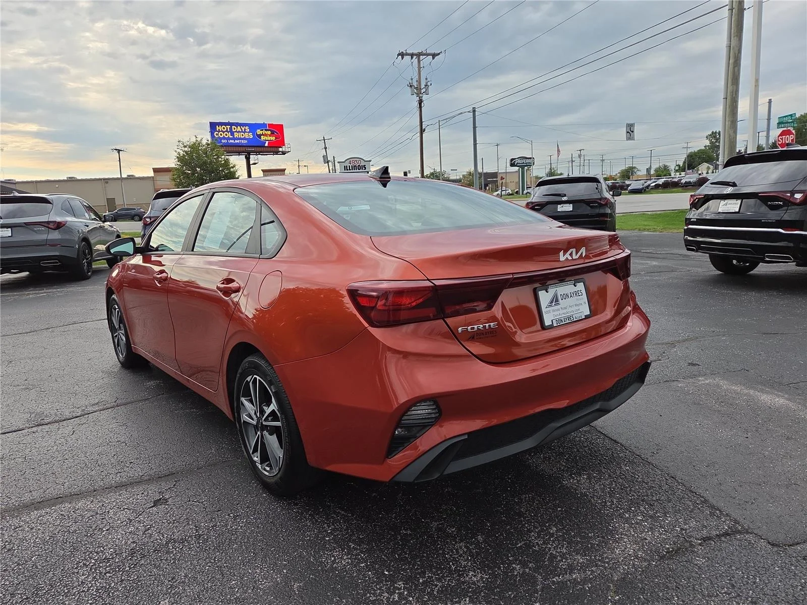 Used 2023 Fire Orange Kia LXS image 27