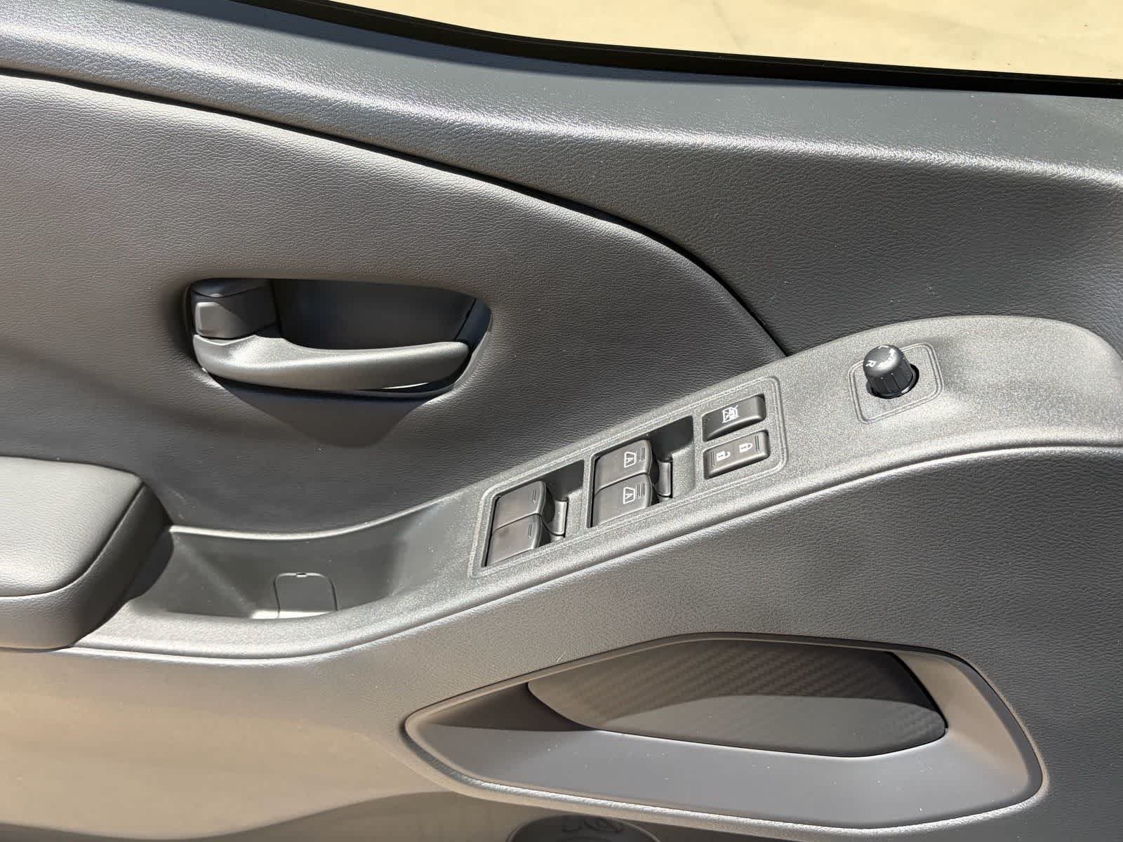 New 2026 Boulder Gray Pearl Nissan Crew Cab SV image 18
