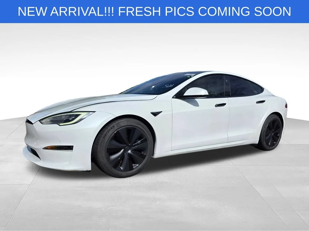 Used 2021  Tesla Long Range image 2