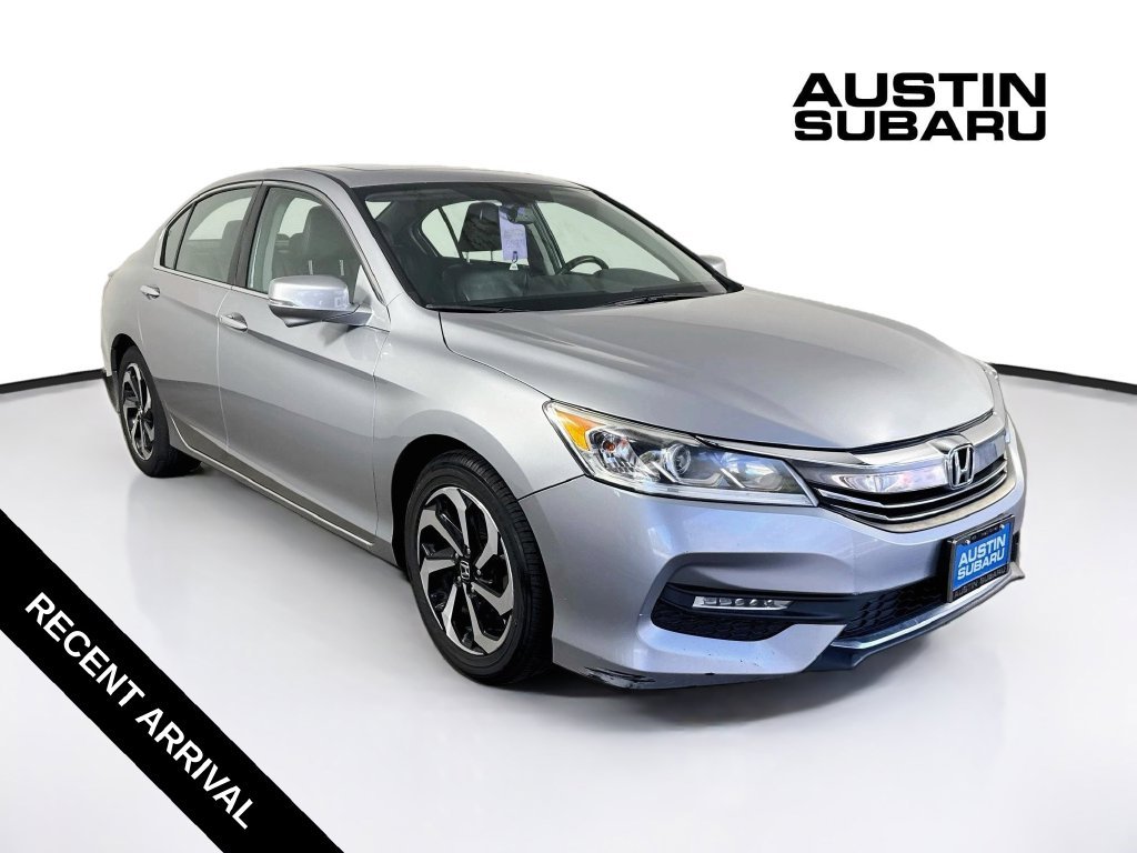 Used 2016 Silver Honda EX-L image 1