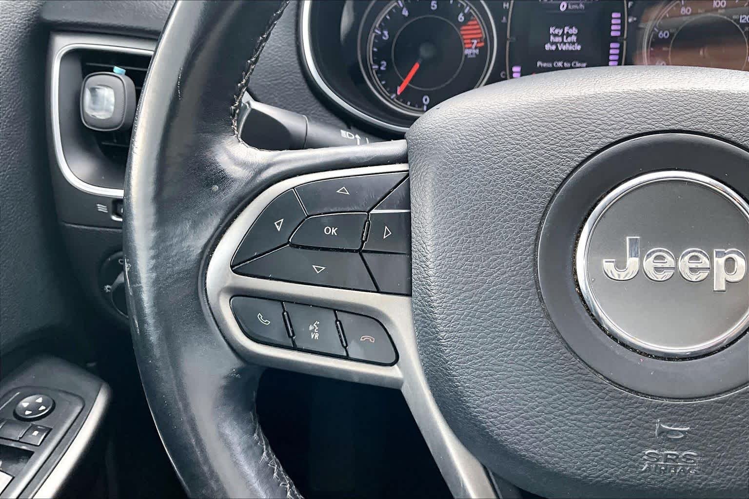 Used 2019 Diamond Black Crystal Pearlcoat Jeep Latitude Plus image 23