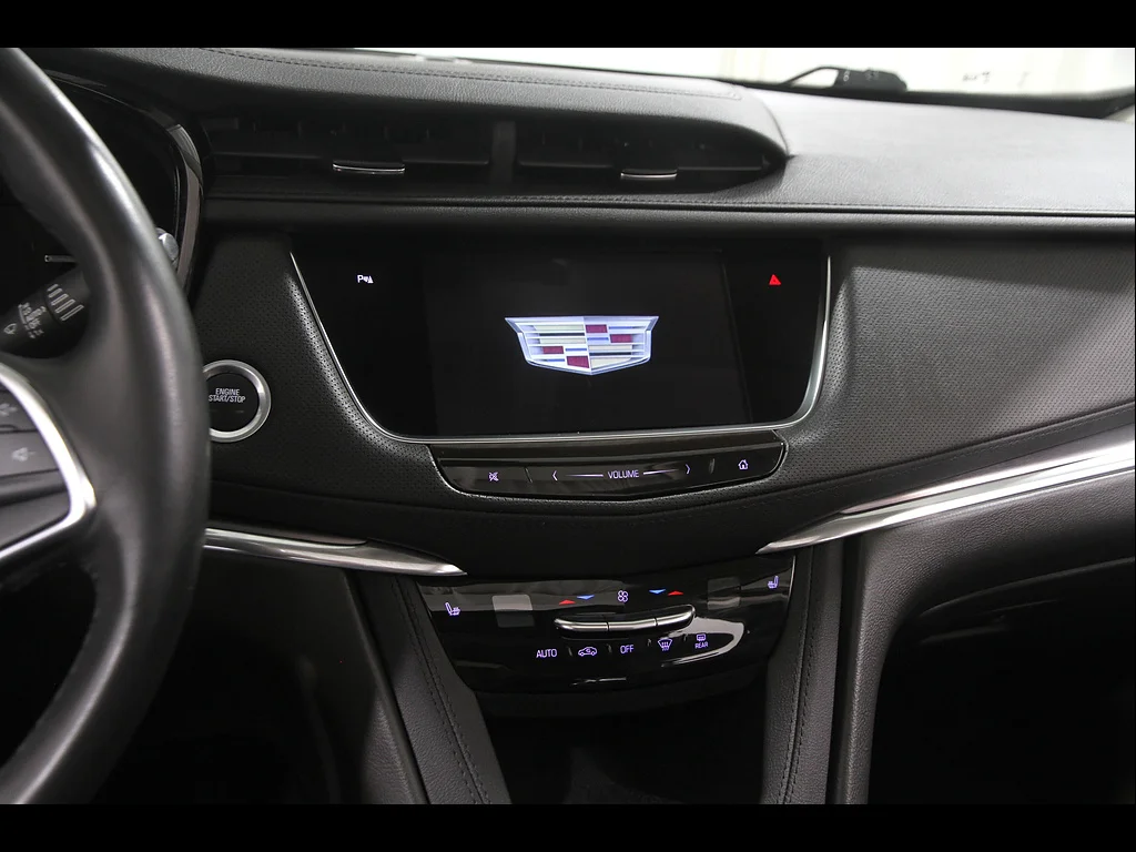 Used 2019 Stellar Black Metallic Cadillac Luxury image 9