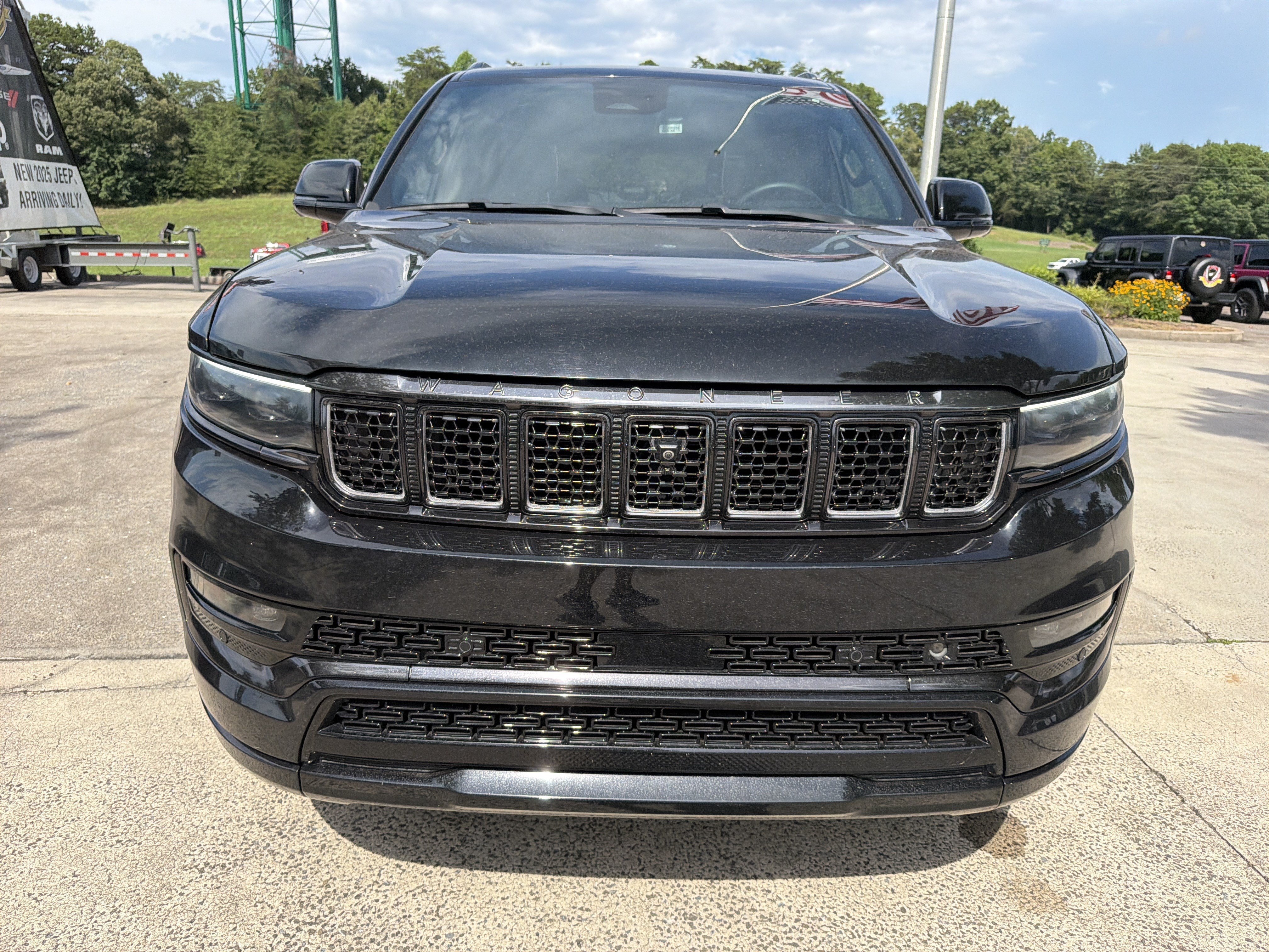 Used 2024 Diamond Black Crystal Pearlcoat Jeep Series III Obsidian image 2