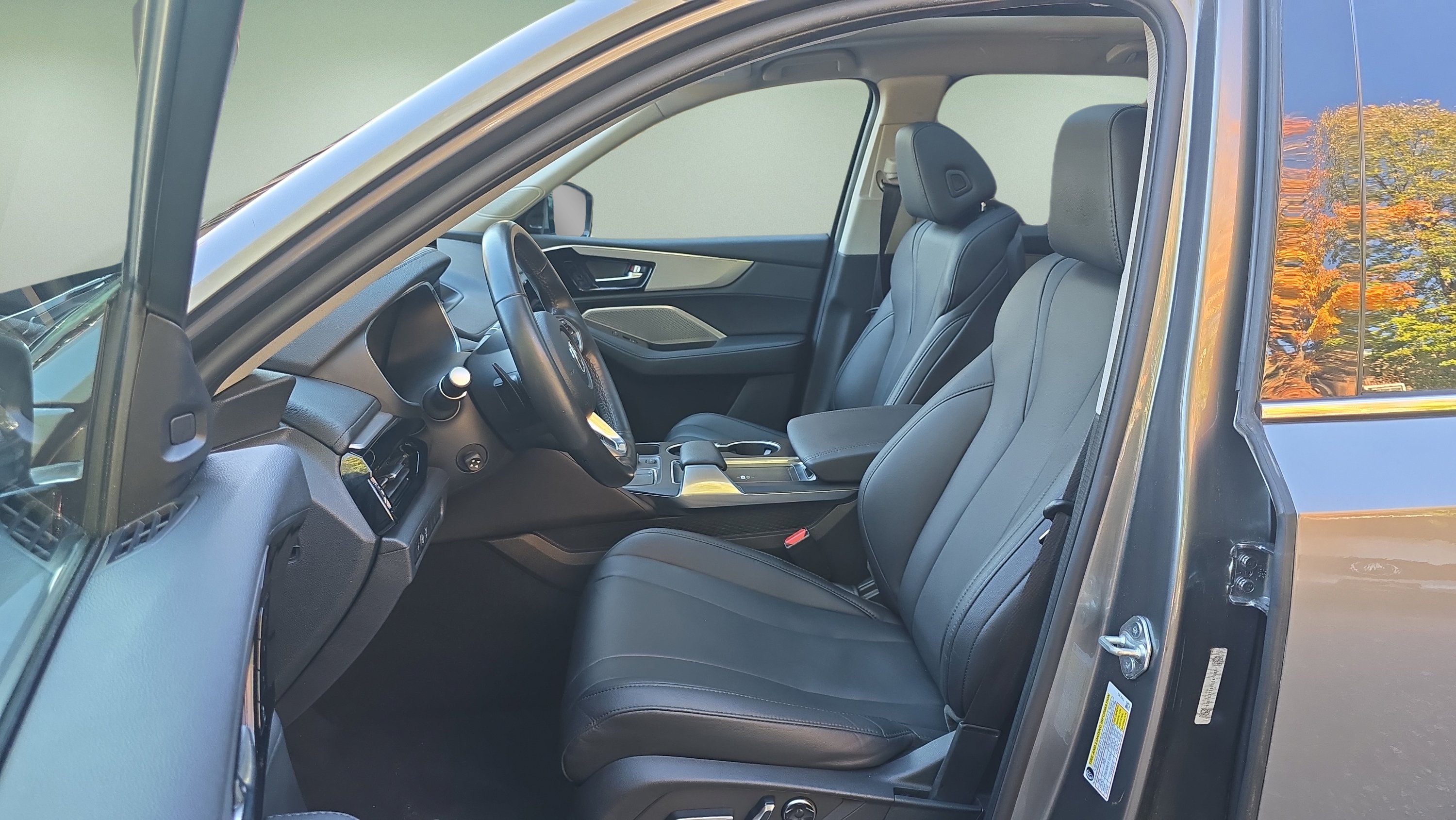 Certified Used 2023 Liquid Carbon Metallic Acura SH-AWD image 9