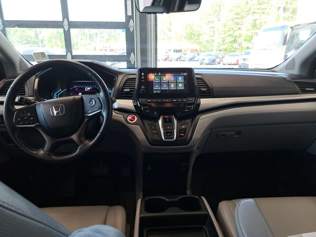 2024 Honda Odyssey EX-L - Photo 10