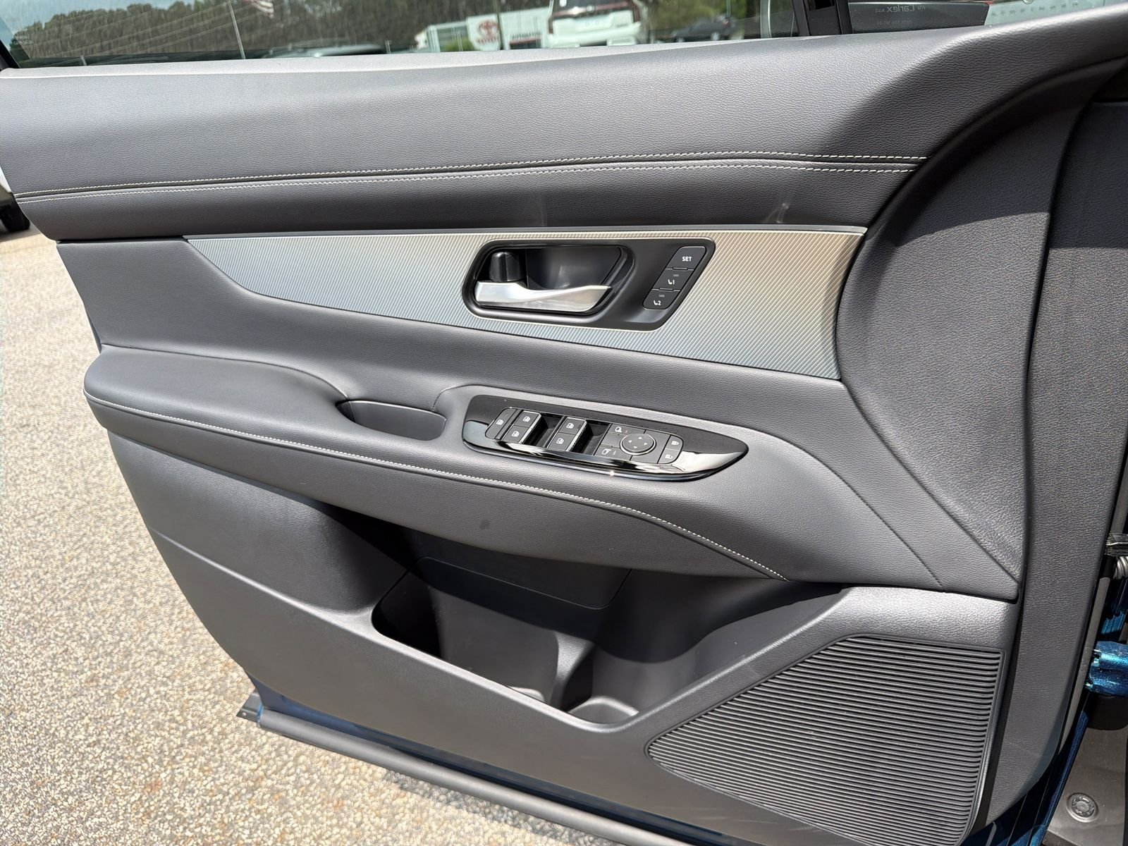 Certified Used 2025 Blue Nissan SL image 18
