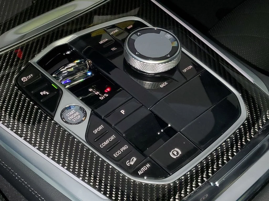New 2026 Skyscraper Grey Metallic BMW M60i image 25