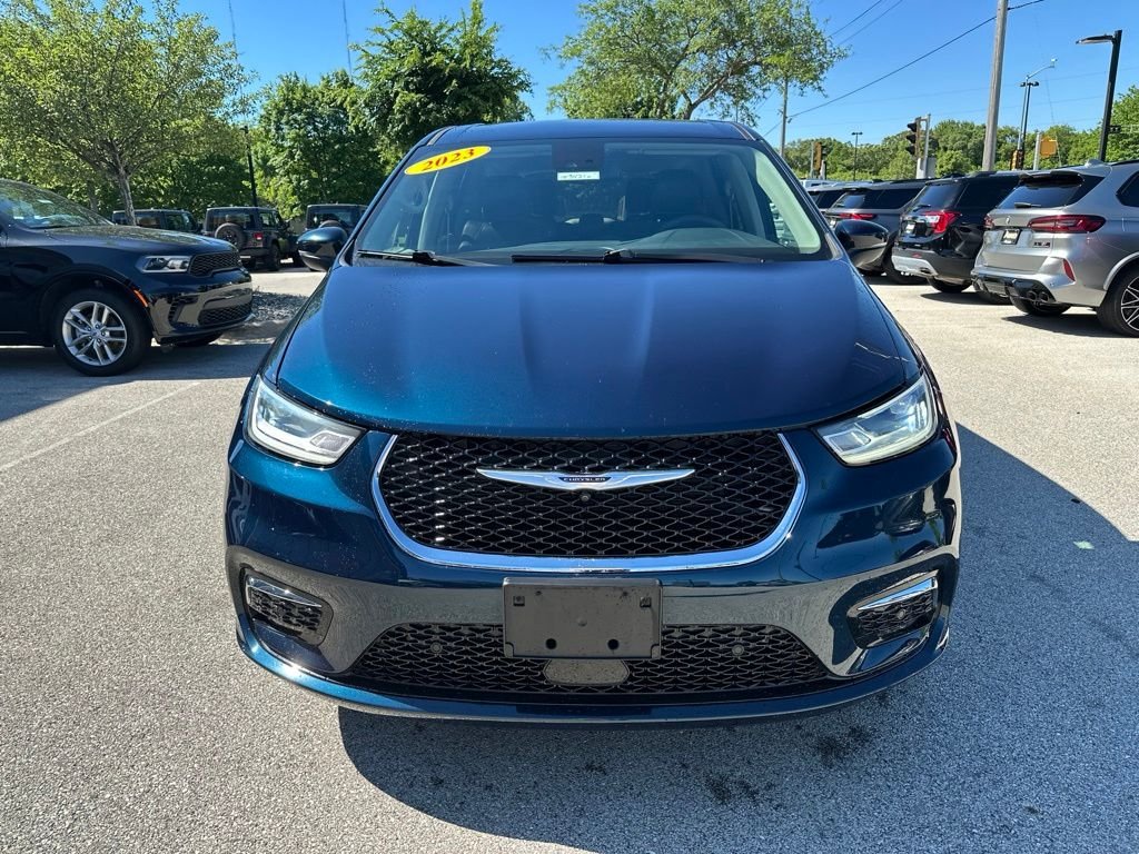 Used 2023 Blue Chrysler Touring L image 3