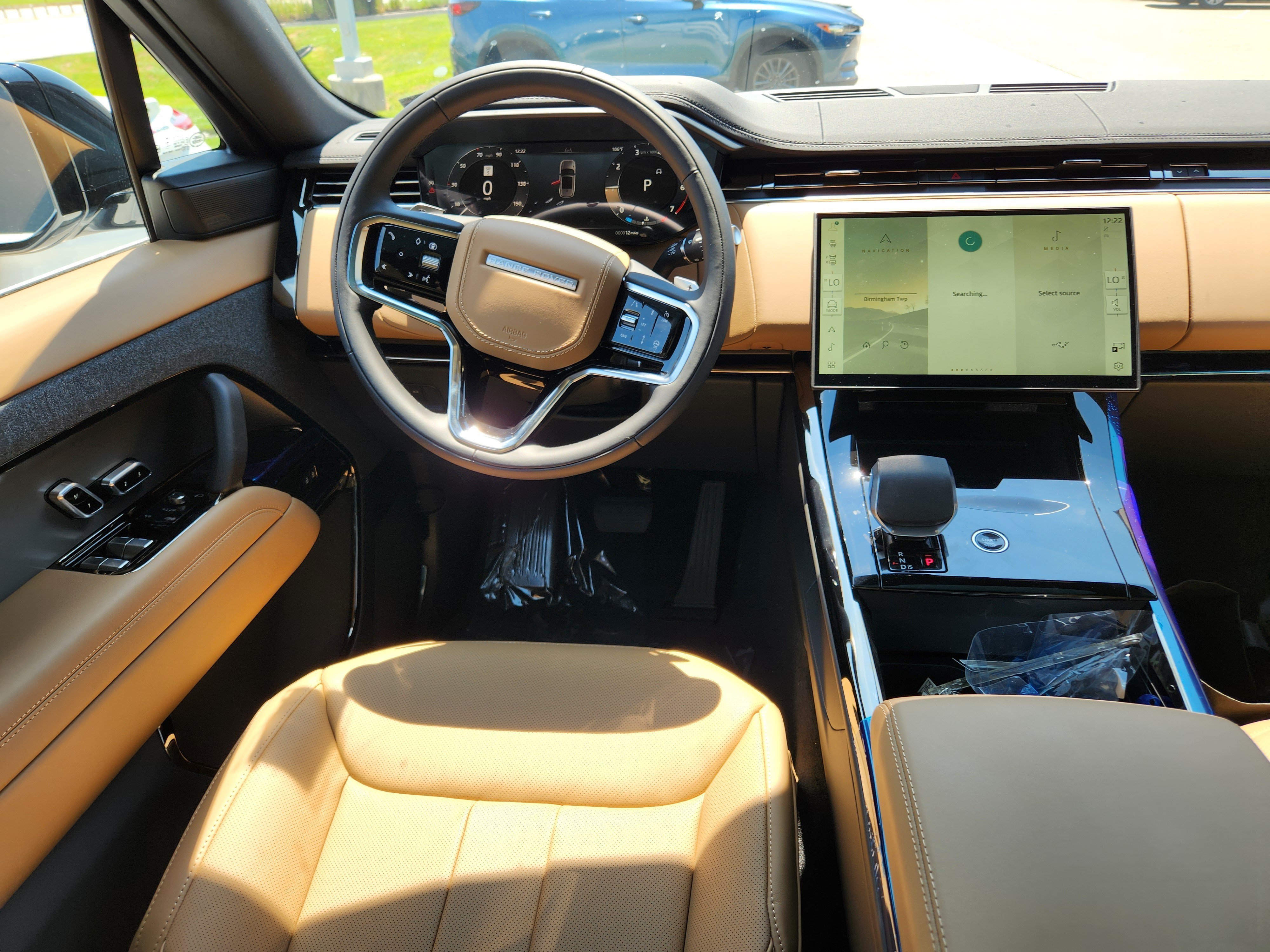 New 2026 Fuji White LAND ROVER SE image 14